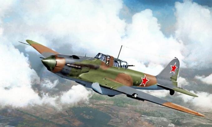 Sturmovik IL-2 על ידי טייס הניסוי המפורסם ולדימיר Kokkinaki. | תמונה: klimbim2014.wordpress.com.
