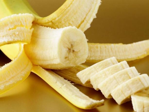 למה חצי כדור הארץ שלנו אוכל בסדר בננות