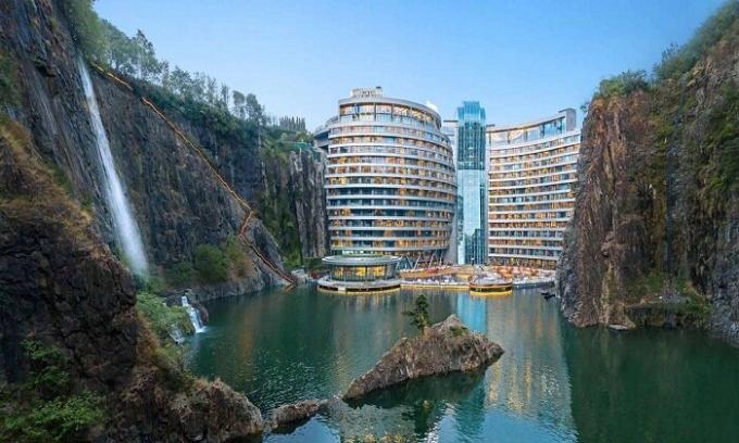 במלון המחתרת Songjiang InterContinental נפתח ליד שנחאי (סין).