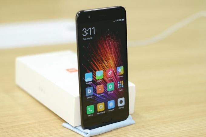 סקירה של הסמארטפון Xiaomi Mi 6 - ספינת דגל חזקה ופונקציונלית - Gearbest Blog Russia