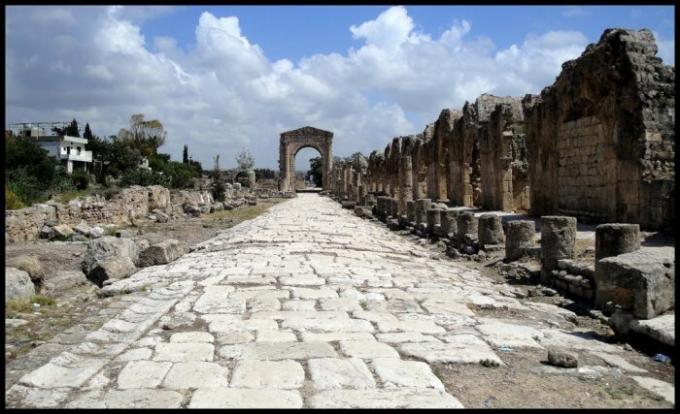 הרומאים הצליחו לבנות כביש שקיים עד עצם היום הזה