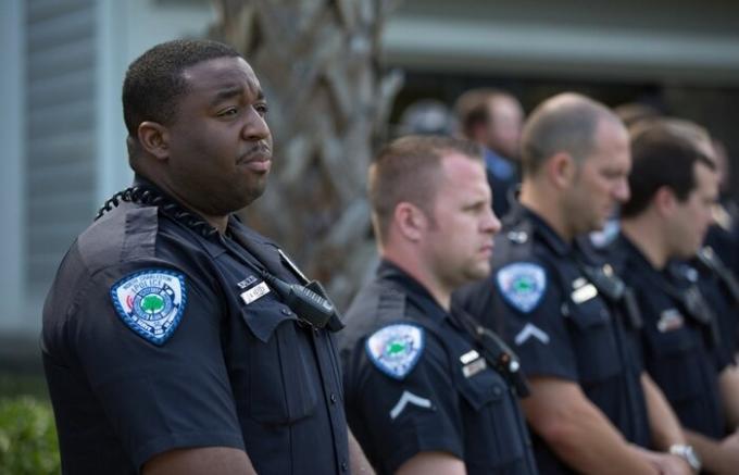9 עובד על המשטרה בארצות הברית, אשר הורסים את הסטריאוטיפים הפופולריים.