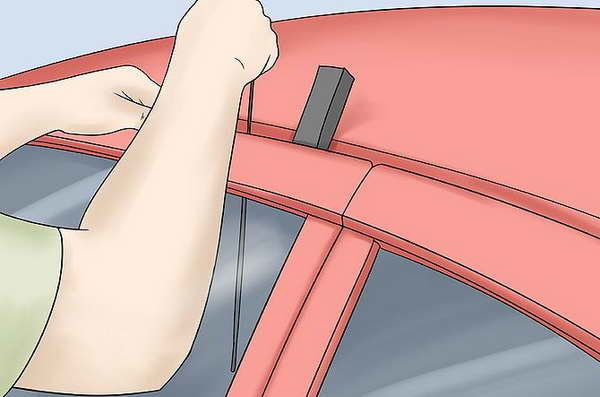  כיצד לפתוח את המכונית אם המפתחות נשארו בתא והדלת נעולה.