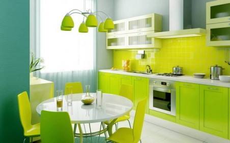 כסאות ירוקים בהירים למטבח מדגישים באופן מושלם רעיון סגנוני יחיד